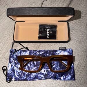 KITS Everett Brown Glasses with Blue Case